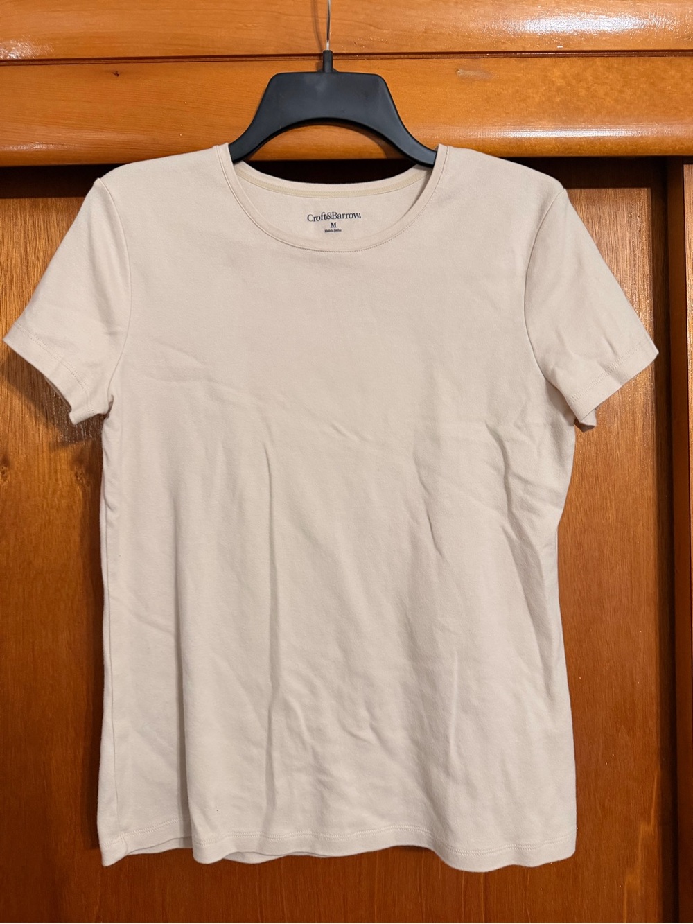 Croft & Barrow Women's Short Sleeve Crewneck Tee in Cream size medium